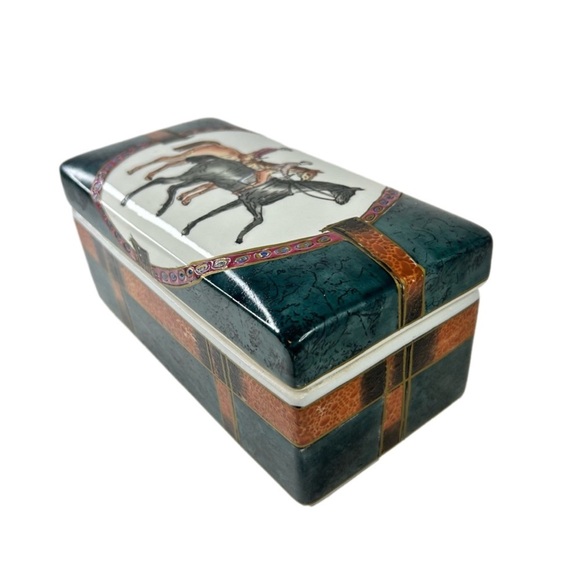 Vintage Heavy Rectangular Porcelain Ceramic  Trinket Box Equestrian Theme - Picture 4 of 9